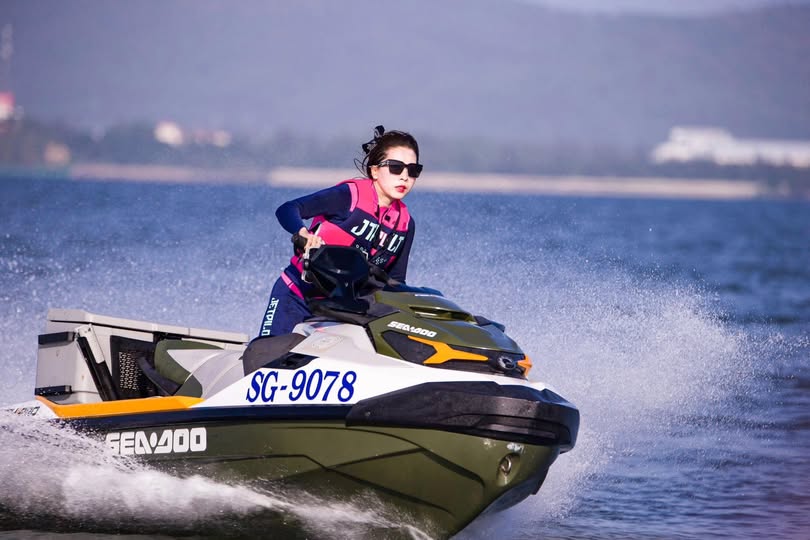 Ngày 12 tháng 7 năm 2023_Em bé dễ thương